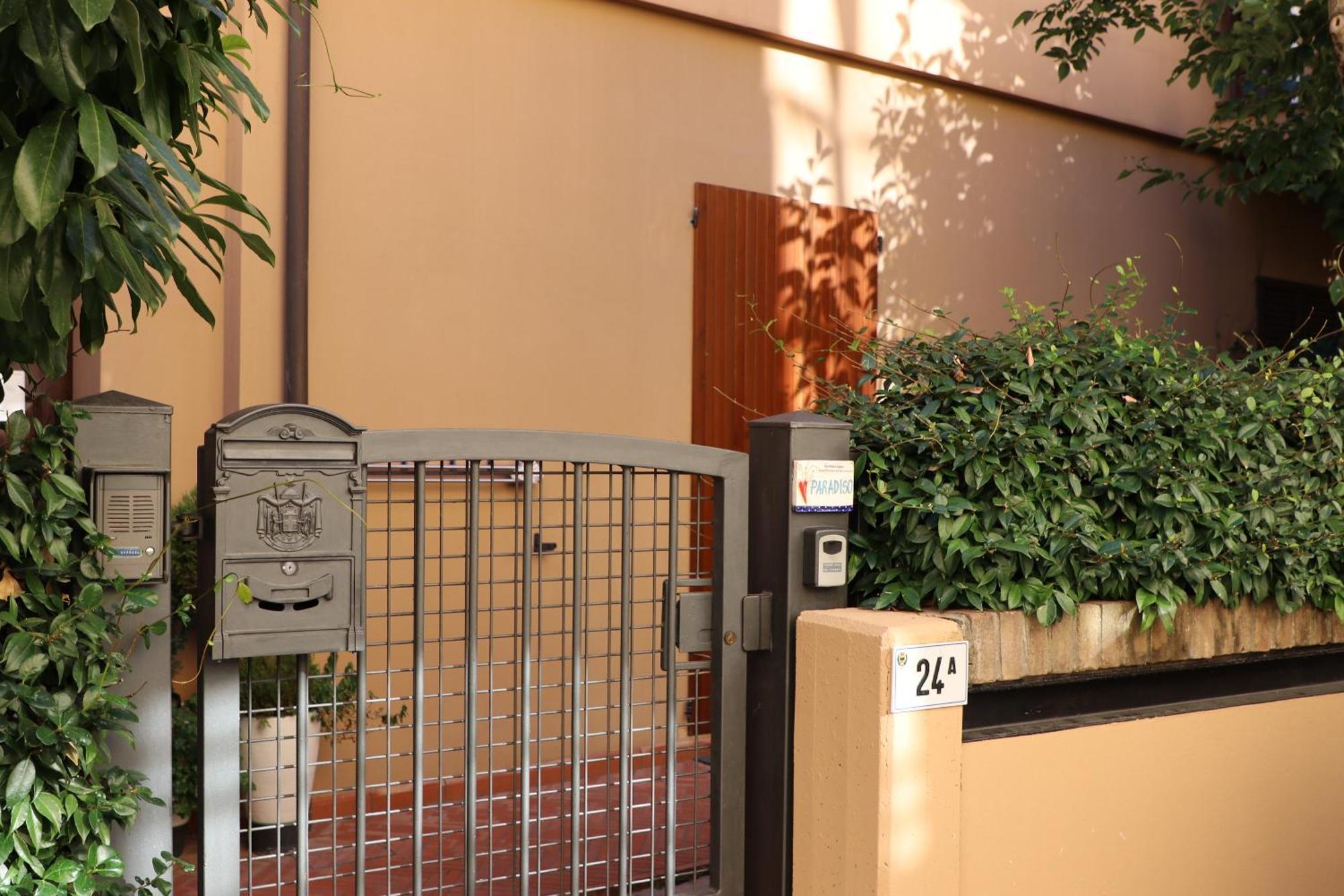 Paradiso24 Forlì Exteriér fotografie